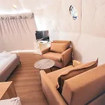 Glamping By Carpe Diem & Ξενοδοχείο με κάψουλες Borsh