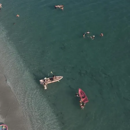 Glamping By Carpe Diem & Hotel kapsułowy