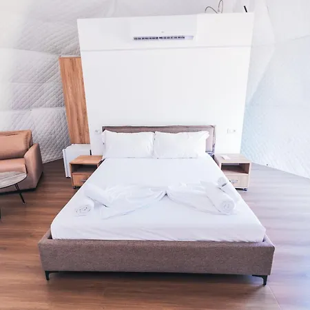 Glamping By Carpe Diem & Hotel kapsułowy